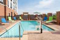 Swimming Pool Hampton Inn & Suites Norman Conference Center Area