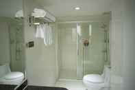 In-room Bathroom GreenTree Inn GuangZhou Middle Dayuan Road Foreigner College Express Hotel