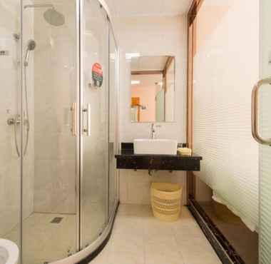 Toilet Kamar 2 GreenTree Inn Guilin Yangshuo West Street Hotel
