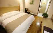 Bedroom 4 GreenTree Inn Beijing Chaoyang District Maquanying Subway Station Express Hotel