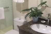 In-room Bathroom GreenTree Inn Nanjing Lishui District Lishui Airport Road Express Hotel