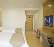 Bedroom 2 GreenTree Inn Jinan Yaoqiang Airport Airport Road Business Hotel