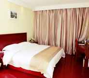 Bedroom 7 GreenTree Inn NanJing DaChang Getang Metro Station Express Hotel