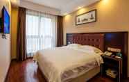 Bedroom 3 GreenTree Inn Chengdu high-tech Development West Zone Shidai Tian Street Express Hotel