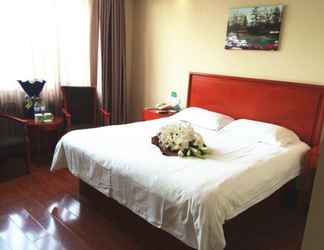 ห้องนอน 2 GreenTree Inn Jinan Gaoxin District Suncun New District Express Hotel