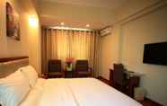 Bilik Tidur 3 GreenTree Inn Sanya Heping Street Lover Bridge Express Hotel