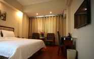 Kamar Tidur 4 GreenTree Inn Sanya Heping Street Lover Bridge Express Hotel