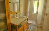 In-room Bathroom 5 Ocumare Apartment