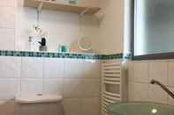 In-room Bathroom Two Bedroom Apartment In City Centre