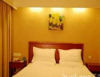 Bedroom 2 GreenTree Inn Jinan Daming Lake Hotel