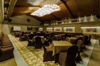 Functional Hall Hotel Sai Palace, Mangalore