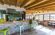 Bar, Cafe and Lounge 3 Sagres Sun Stay - Surf Camp & Hostel