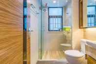 In-room Bathroom Locals Boutique Apartment Huafa Plaza 37