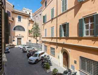 Exterior 2 Rental In Rome Beato Angelico Second Apartment