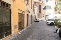 Exterior Rental In Rome Beato Angelico Second Apartment