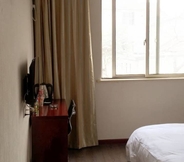 Bedroom 2 Wanjing Express Hotel