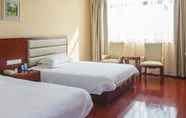 Bedroom 6 Quanrui Business Hotel