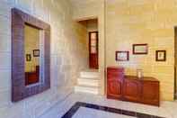 Lobi Traditional Maltese Townhouse, Roof Terrace and Views