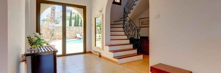 Lobby Superlative 4 Bedroom Villa With Private Pool