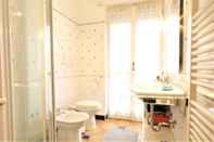 Phòng tắm bên trong Matteotti 93