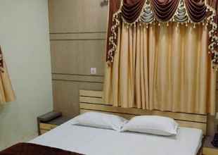 Kamar Tidur 4 Planet Inn Guest House