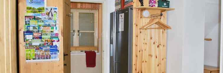 Lobi Squirrel Barn. Hi-spec. Hot tub & Wifi. Sleeps 14