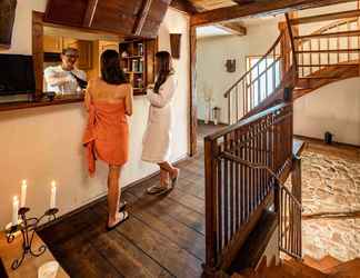 Sảnh chờ 2 Landhotel Gut Wildberg