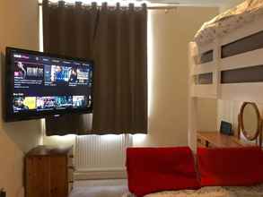 Kamar Tidur 4 Castle View, Doxey, Stafford