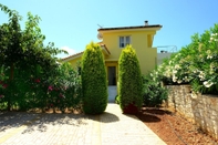 Exterior Dimitras Villas