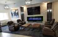 Lobi 3 Coratel Inn & Suites by Jasper Inver Grove Heights