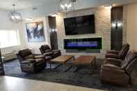 Lobby Coratel Inn & Suites by Jasper Inver Grove Heights