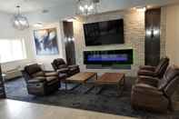 Lobi Coratel Inn & Suites by Jasper Inver Grove Heights