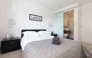 Bedroom 4 Luxury 2-bed Flat, Parking and Close to the Tube
