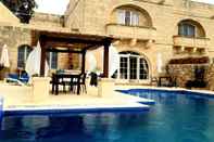 Swimming Pool Panoramic Farmhouse