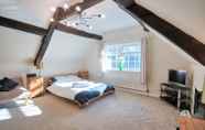 Bedroom 2 17th-century One Bed Studio With Parking & Garden!