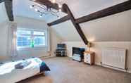 Bedroom 3 17th-century One Bed Studio With Parking & Garden!