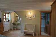 Common Space Immaculate 1-bed Apartment Cornwall With hot tub