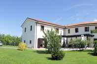 Exterior Luxury Villa Near Venice in the Prosecco Region