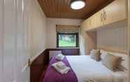 Kamar Tidur 2 Conifer Lodge 25 With Hot Tub, Newton Stewart