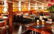 Bar, Kafe dan Lounge 2 Segelschiff Loth Lorien