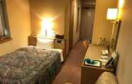 Kamar Tidur 4 Ryugasaki Plaza Hotel Honkan