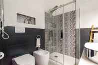 In-room Bathroom Salento Home