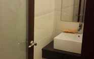 Toilet Kamar 7 Avida Hotel