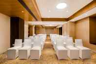 Functional Hall Lemon Tree Hotel Viman Nagar Pune