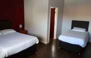 Kamar Tidur 3 The Norfolk Arms