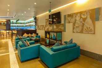 Lobi 4 Hotel Hilltone