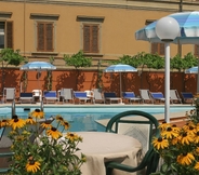 Kolam Renang 7 Grand Hotel Plaza e Locanda Maggiore