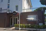 Luar Bangunan Hotel Byron