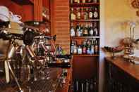 Bar, Kafe, dan Lounge Hotel La Corte