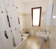 In-room Bathroom 7 Casa Grongo